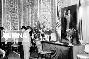 4 de junio: Aniversario del fallecimiento del fundador de la República Islámica de Irán, el Imam Jomeini