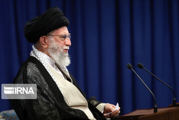 Ayetullah Hamenei’nin İmam Humeyni vefat yıldönümü konuşmasından kareler