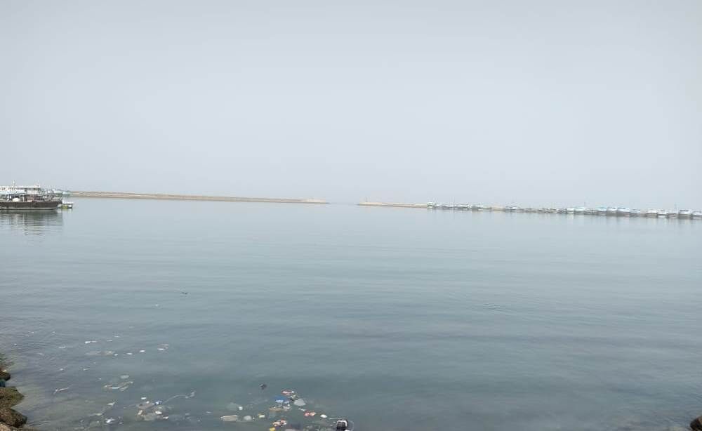 ۶ سرنشین یک لنج تجاری در آبهای سیریک از خطر غرق شدن نجات پیدا کردند