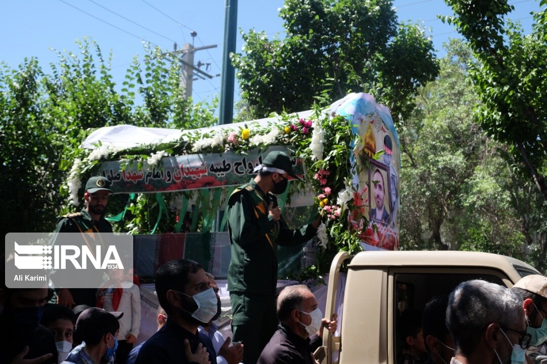 پیکر پاک شهید مدافع حرم در اراک تشییع شد