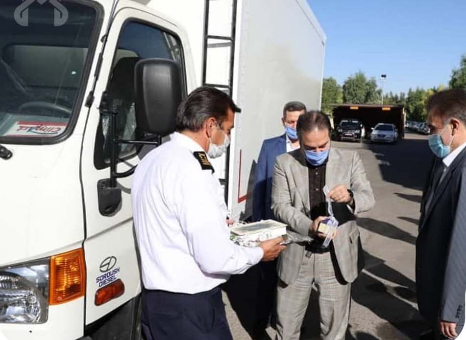 رونمایی از خودرو حمل واکسن در قم