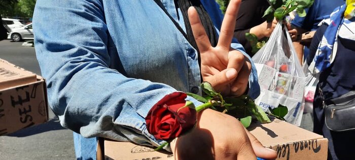 گروه صنعتی پاکشو لبخند را بر لبان کودکان کار نشاند