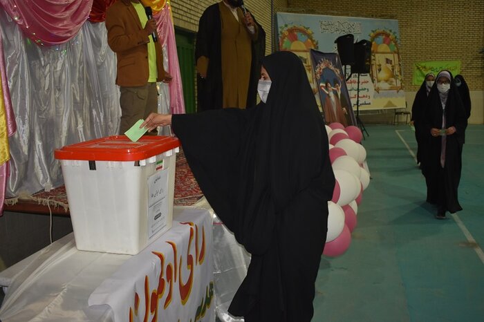 ۲۳ هزار و ۴۰۳ رای اولی استان مرکزی در آستانه آزمونی بزرگ