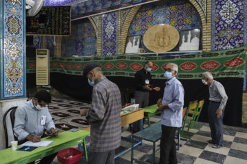 حماسه آفرینی خوزستانی ها با حضور در پای صندوق های رای