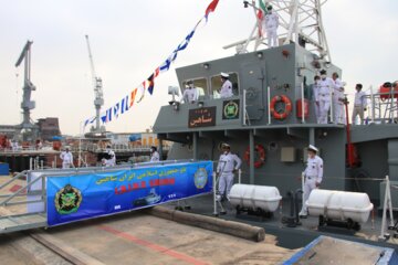 Le destroyer Dena et le chasseur de mines Shahin rejoignent la marine iranienne
