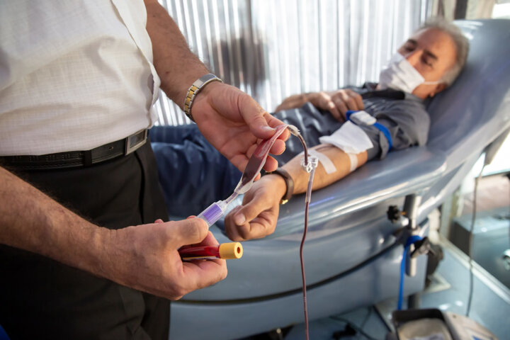 هموطنان با اهدای خون و مشارکت در نجات جان انسان‌ها سال نو را آغاز کنند