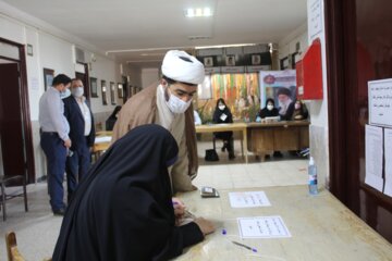 حضور مرزنشینان قصرشیرینی  در انتخابات 28 خرداد