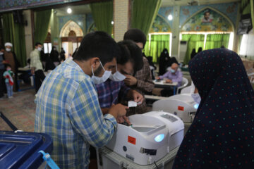 حماسه حضور مردم قزوین در انتخابات ۱۴۰۰