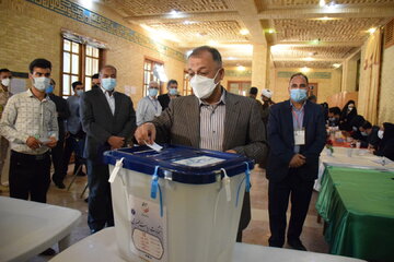 حضور مردم پای صندوق های رای اقتدار نظام اسلامی را تقویت می‌کند