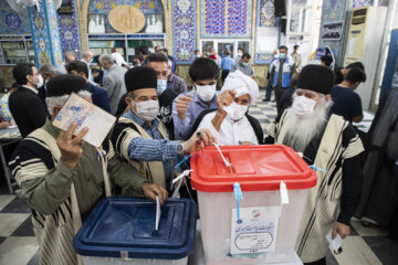 حضور در انتخابات یکی از شاخص‌های تجلی جمهوریت نظام است