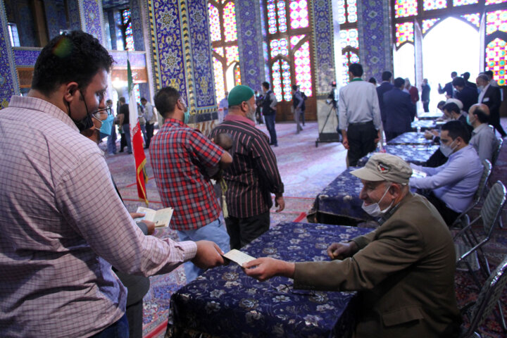 استاندار یزد: مشارکت مردم در انتخابات مانند دوره قبل پرشور است
