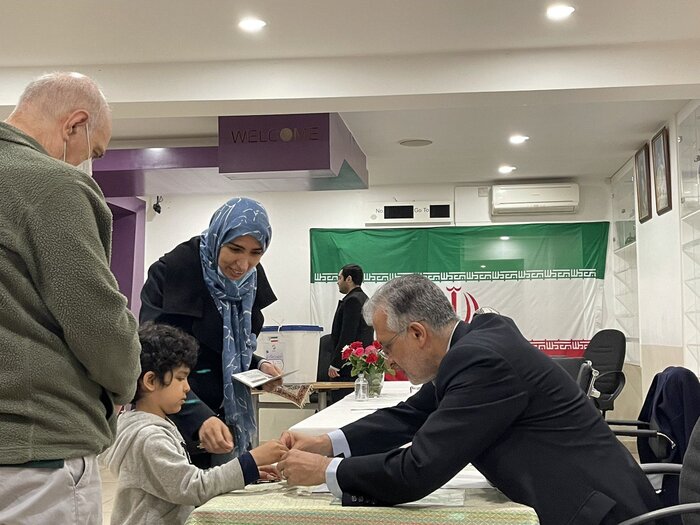 حضور پررنگ جوانان از ویژگی انتخابات ریاست‌جمهوری ایران در اروپا