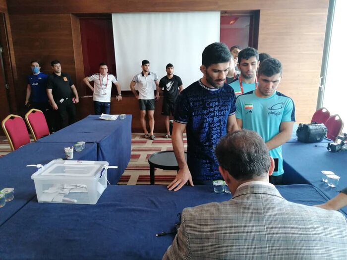 اعضای تیم ملی کشتی فرنگی رای خود را در ترکیه به صندوق انداختند