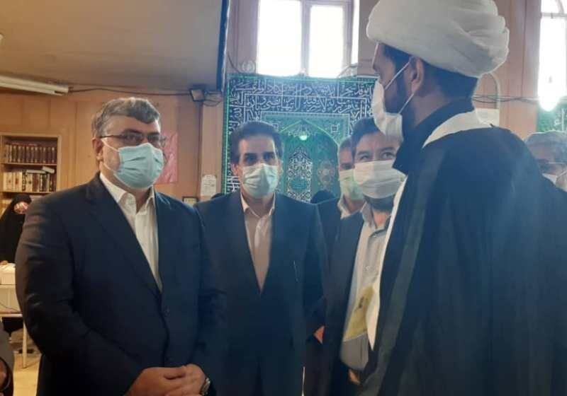 استاندار خراسان رضوی از شعب رای‌گیری حاشیه مشهد بازدید کرد