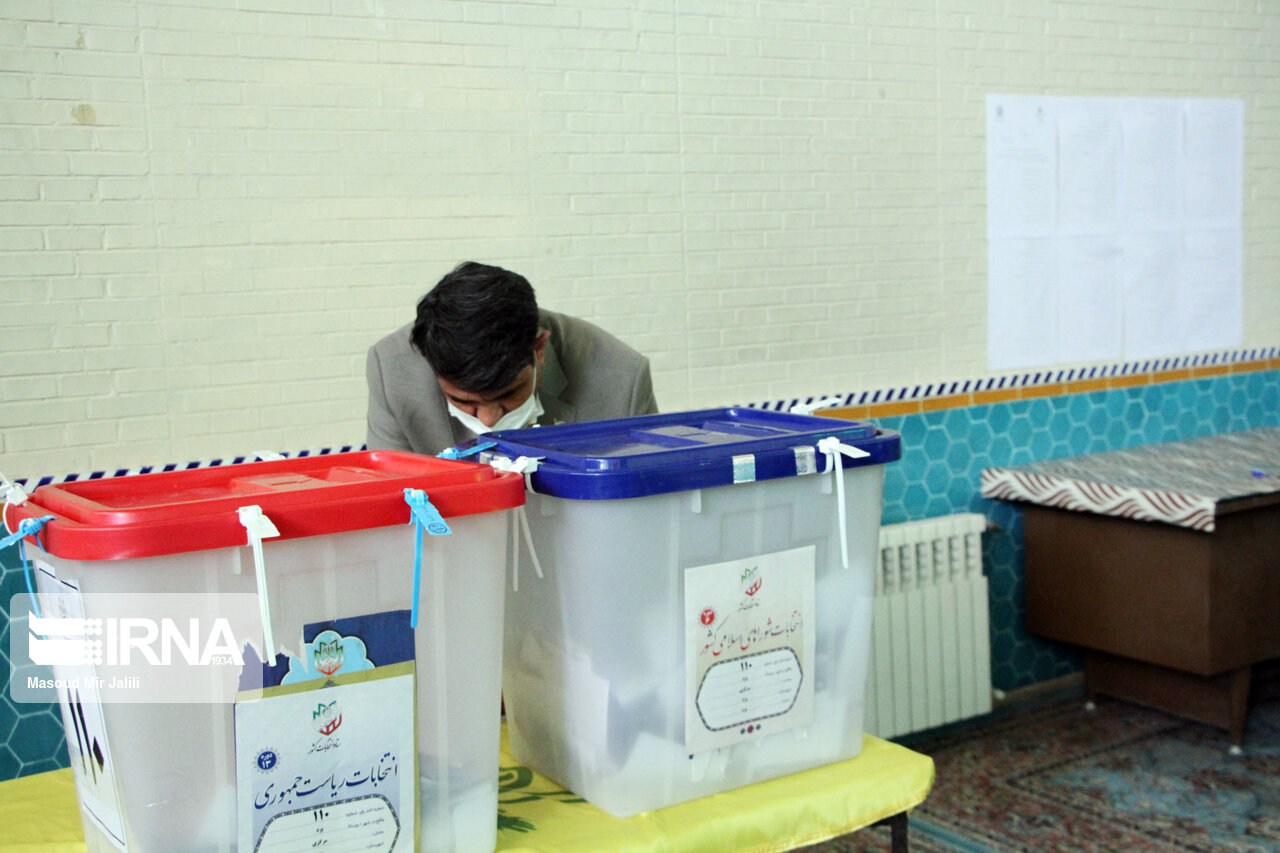 فرماندار: صندوق انتخابات حادثه بالگرد در حال انتقال به دزفول است
