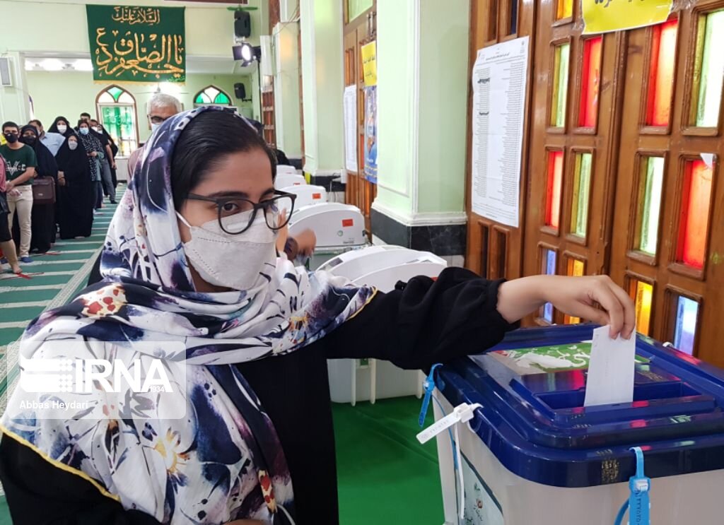 نماینده بوشهر :حضور مردم در انتخابات جمهوریت نظام را به نمایش گذاشت