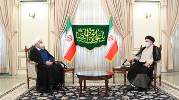 Iran : en image la rencontre du Président sortant, Hassan Rohani, avec le vainqueur de la Présidentielle, Ebrahim Raïssi