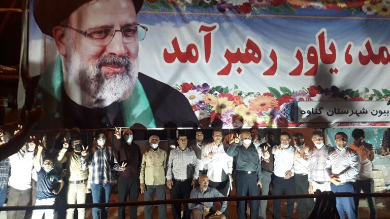 جشن پیروزی حامیان رئیس جمهوری منتخب در گناوه برگزار شد 