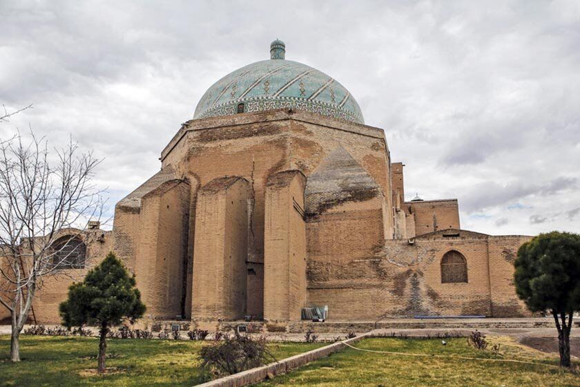 دور جدید مرمت مسجد جامع عتیق قزوین آغاز شد