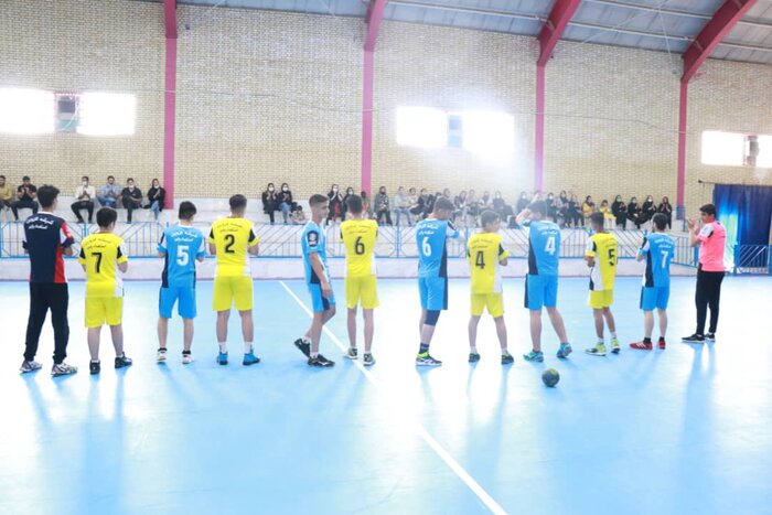 کف پوش سالن هندبال قزوین به بهره برداری رسید