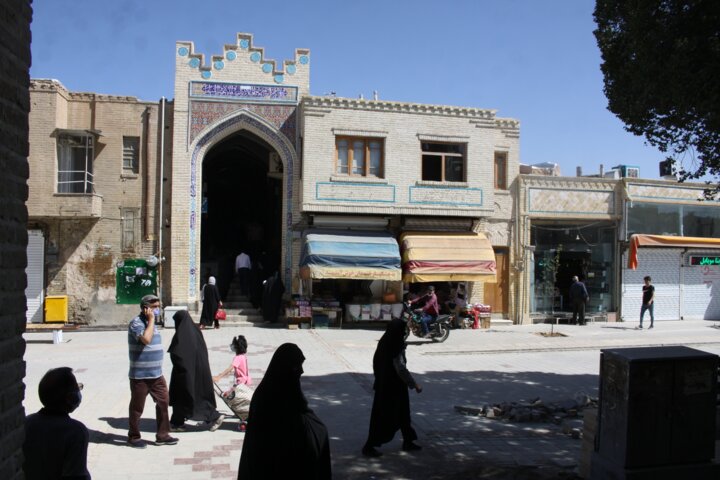 تردد خودروهای شخصی در خیابان امام خمینی(ره) سمنان مشمول جریمه می‌شود
