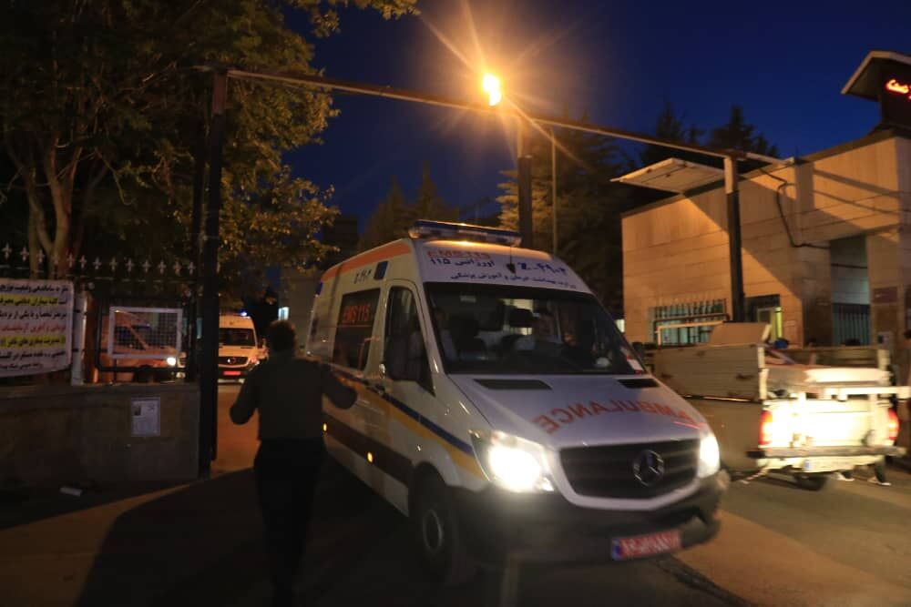 همه مصدومان حادثه واژگونی اتوبوس به ارومیه اعزام شدند