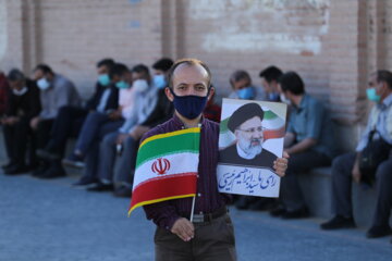 جشن شکرانه حضور در انتخابات ۱۴۰۰ در محل شهیدگاه شیخ صفی الدین اردبیلی