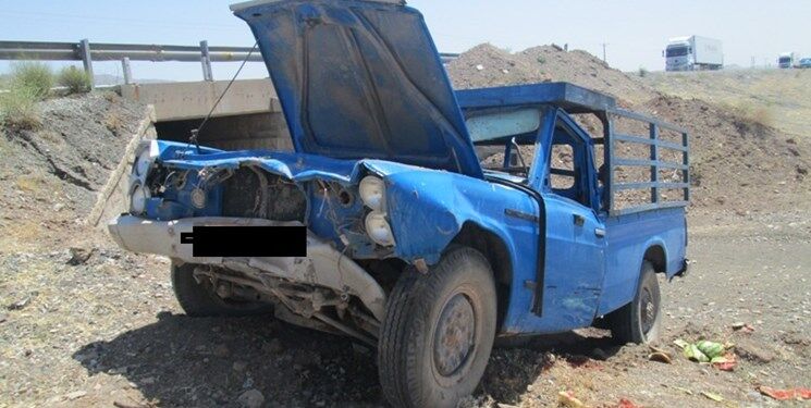 برخورد پژو و نیسان در محور ساوه به همدان ۲ کشته داشت