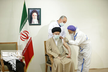 Supreme leader receives first dose of Iranian COVID-19 vaccine