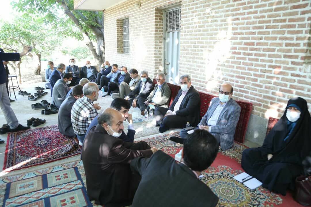 مشارکت باغداران برای صیانت از باغستان‌های سنتی قزوین ضروری است