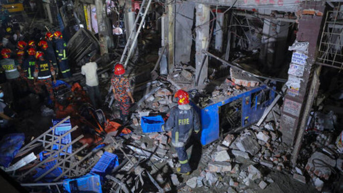 انفجار داکا ۷ کشته و دهها مجروح بر جای گذاشت