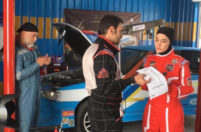 پرتره‌ای که در ترسیم چهره‌اش موفق نیست