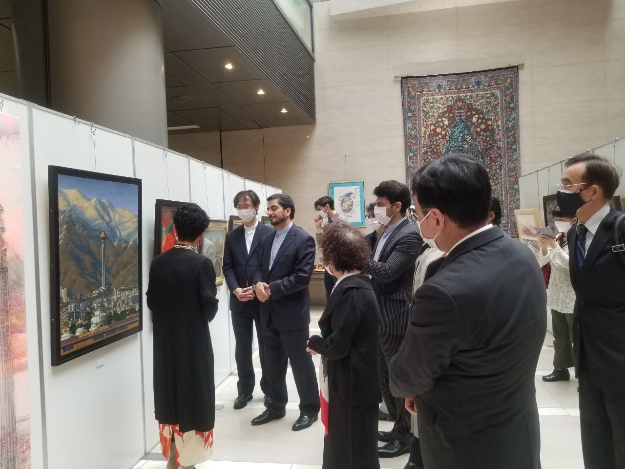 نمایشگاه نقاشی "تبادلات فرهنگی ایران و ژاپن" آغاز شد