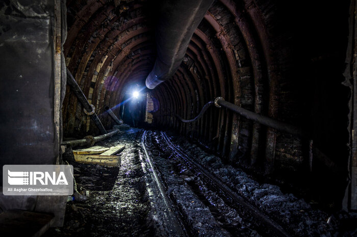 معادن گلستان بدون ایمنی کار نمیکنند