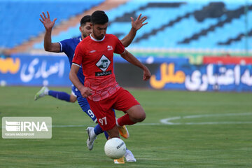 Esteghlal F.C vs Tractor in Iran Pro League