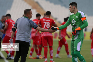 Esteghlal F.C vs Tractor in Iran Pro League