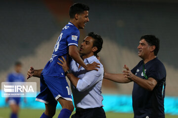 Esteghlal F.C vs Tractor in Iran Pro League