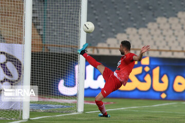 Esteghlal F.C vs Tractor in Iran Pro League