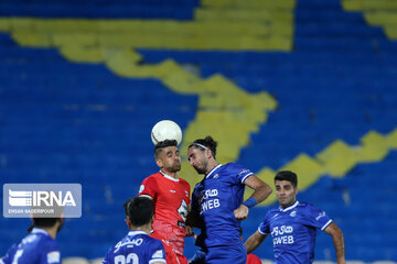 Esteghlal F.C vs Tractor in Iran Pro League