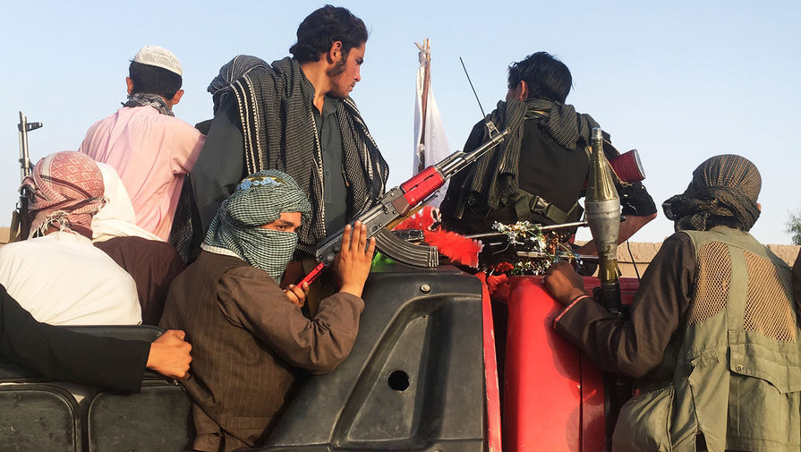 تلاش مسکو برای حل مسایل افغانستان و جلب مشارکت طالبان  