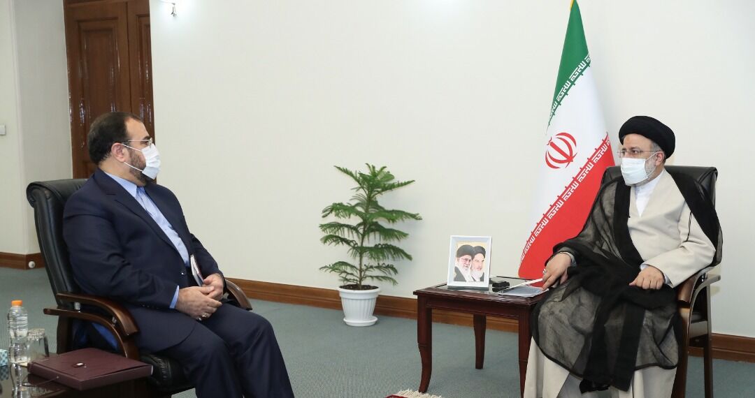 دیدار معاونین امور مجلس،حقوقی وامور زنان وخانواده با رئیس جمهور منتخب 