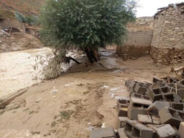 سیل شدید در روستای آقدره تکاب