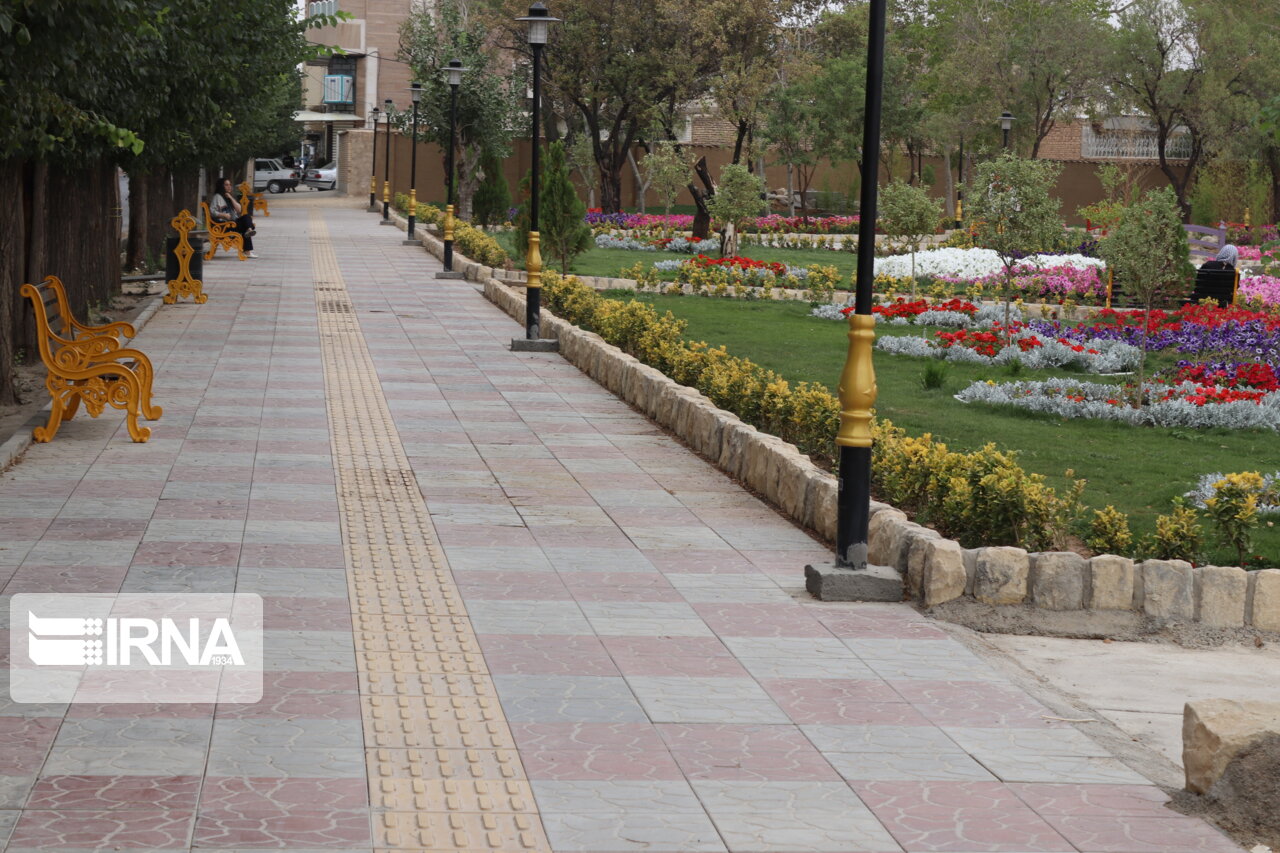 ایرنا - باغ گل‌ها در شهر آباده