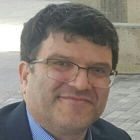 «کامران احمدگلی»، مترجم و استاد دانشگاه خوارزمی درگذشت
