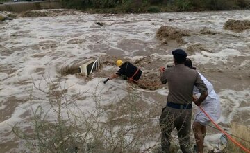 سه نفر بر اثر سیل در عربستان جان باختند 