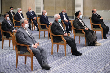 Rencontre du Guide suprême avec le Président Rouhani et les membres du cabinet