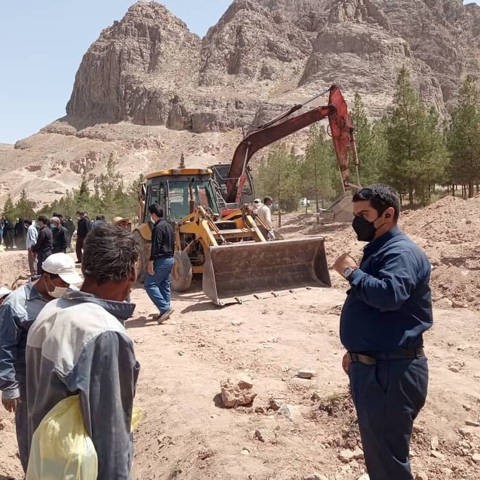 چند عکس و جنجال گورجمعی کرونایی در کرمان