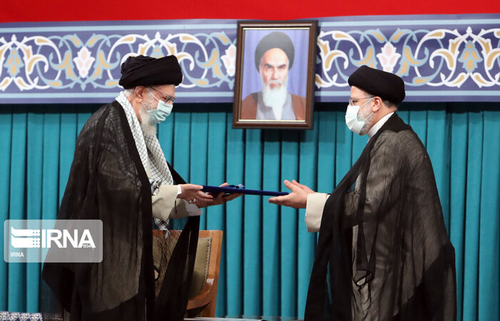 Supreme Leader endorses President-elect Ebrahim Raisi's decree