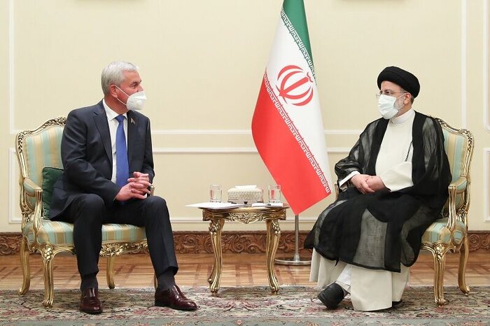 Ирано-белорусские отношения должны измениться: Раиси