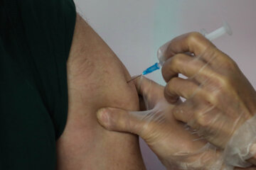فرماندار: ۷۲۰ هزار دُز واکسن کرونا در مشهد تزریق شده است